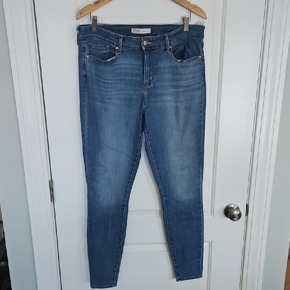 LEVI'S Signature Women's Midrise SKINNY, SIZE 14 EUC, 32 X 32 Blue Jeans
